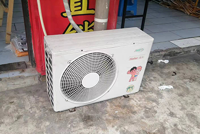 港闸空调突然不制冷只吹自然风怎么办？